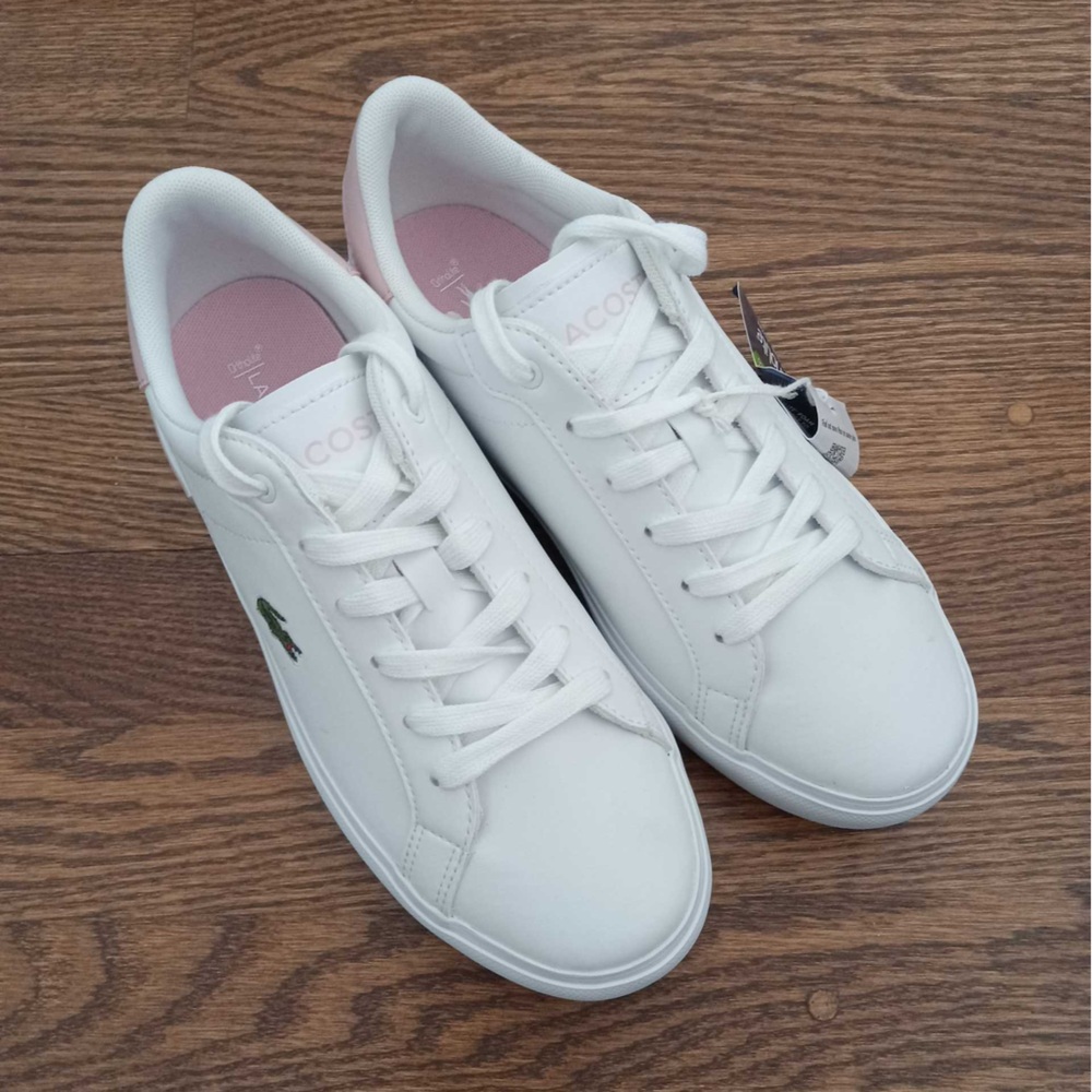 Lacoste Girls Powercourt Sneaker. White/Pink. New without box.